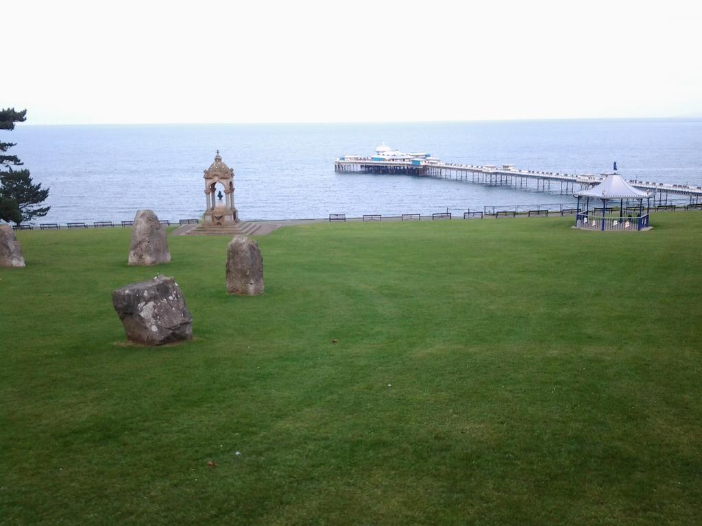 Clifton Villa Guest House Llandudno Luaran gambar